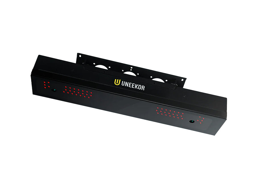 Uneekor EYE XR PerfectBay Golf Simulator Package - Simulator Setup