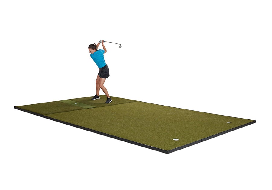 Fiberbuilt Grass Series Center-Hitting Combo Golf Mat - Angled View